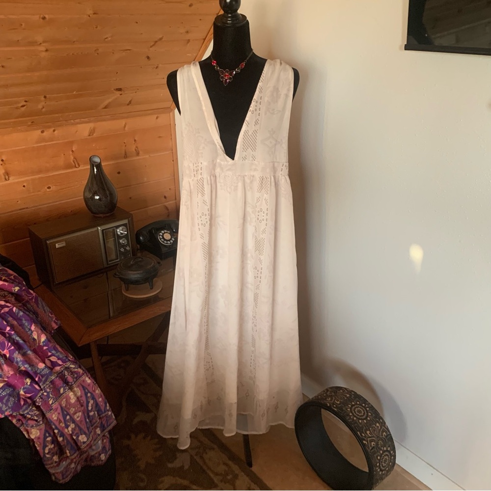 Elegant White Halter Dress